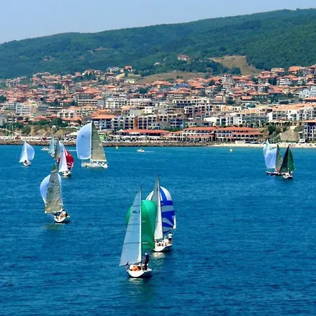 Antonia Seaside Comfort